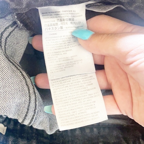 Levi's 721 High Rise Black Gray Majorly Distressed Skinny Jeans - Picture 10 of 14